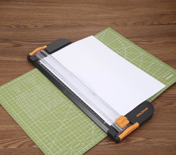 Popierinė giljotina – trimeris