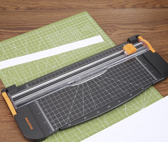 Popierinė giljotina – trimeris