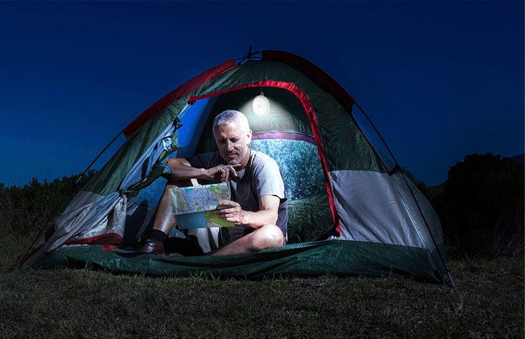 LED naktinė lempa su judesio jutikliu
