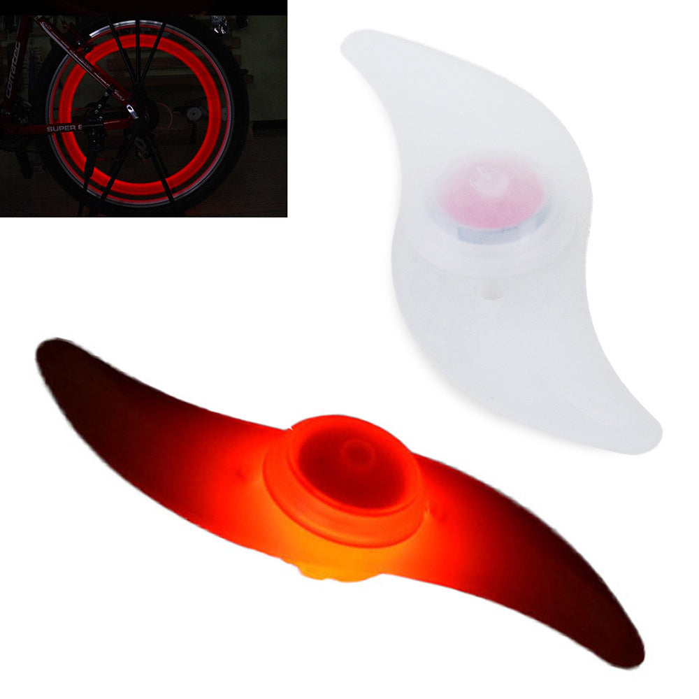 Šviečiantis spoke dangtelis vedė rato dviratis motociklas