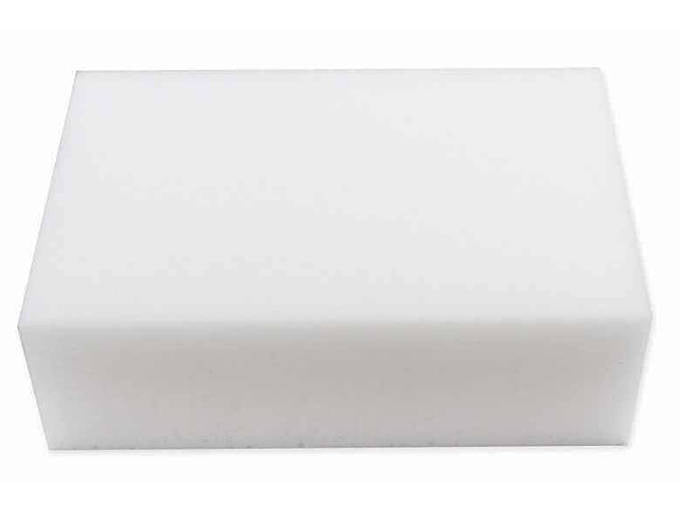 Magiška kempinėlė dėmėms valyti pašalina nešvarumus