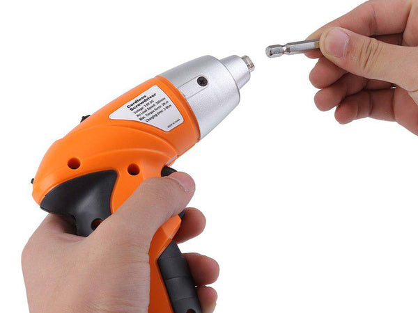 Akumuliatorinių atsuktuvų rinkinys 45 el antgalių dėklas