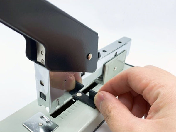 Biuro segiklis didelis tvirtas metalinis 100 lapų