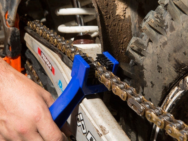 Dviračių variklių grandinių valymo šepetėlis 2in1