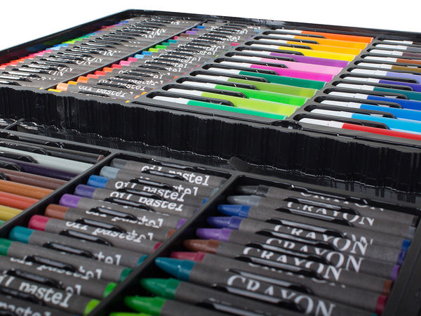 Artist's set painting case 168 vnt.