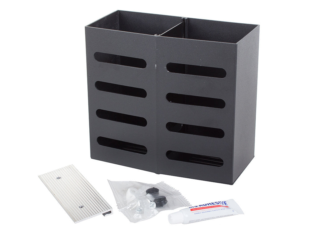 Ant sienos montuojamas stalo įrankių organizatorius su nusausintuvu