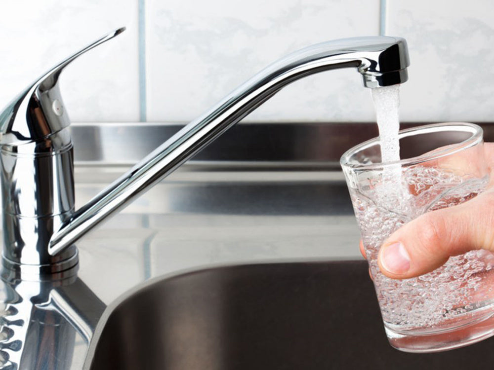 Ilgas chromuotas virtuvės maišytuvas