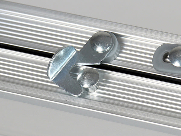 Sulankstomas stalas palapinės lagaminui