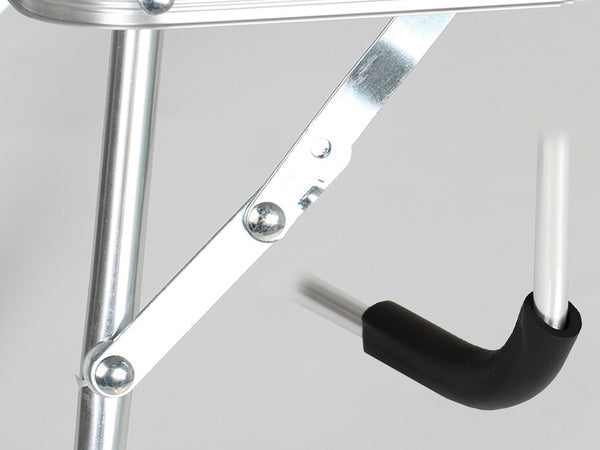 Sulankstomas stalas palapinės lagaminui