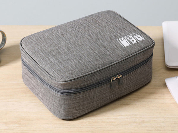 Kelioninis krepšys įkrovikliams ir kabeliams organizuoti