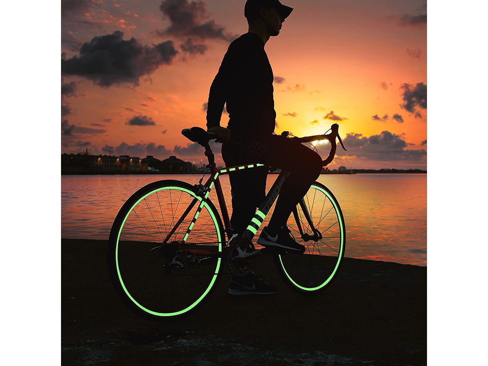 Tamsiai šviečianti fluorescentinė lentelė 5 m