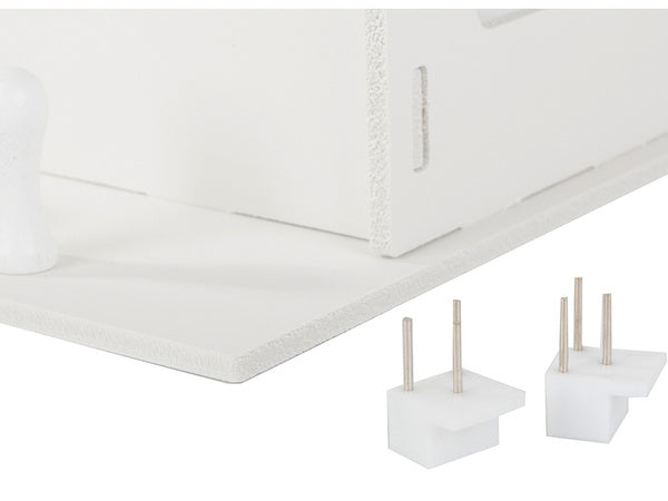 Organizatoriaus pakabinama lentyna vonios kambario spintelė