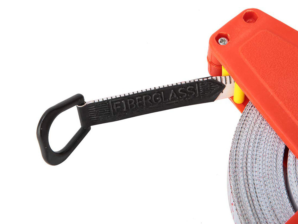 Xl matavimo juosta, susukta į 30 m ilgio matavimo juostą