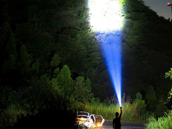 Įkraunamas žibintuvėlis prožektorius bivouac vedė stiprus karinės policijos usb