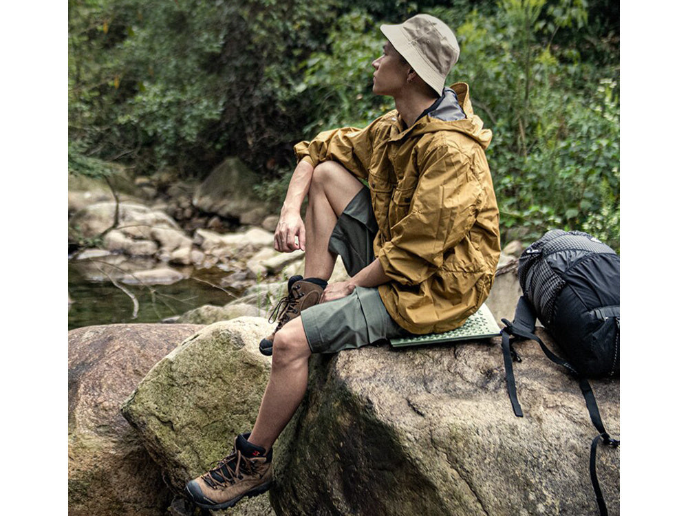 Sulankstomas kilimėlis sėdimam stovyklavimui