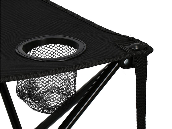 Nedidelis sulankstomas žvejybos stalas balkone, skirtas stovyklavimui po palapine