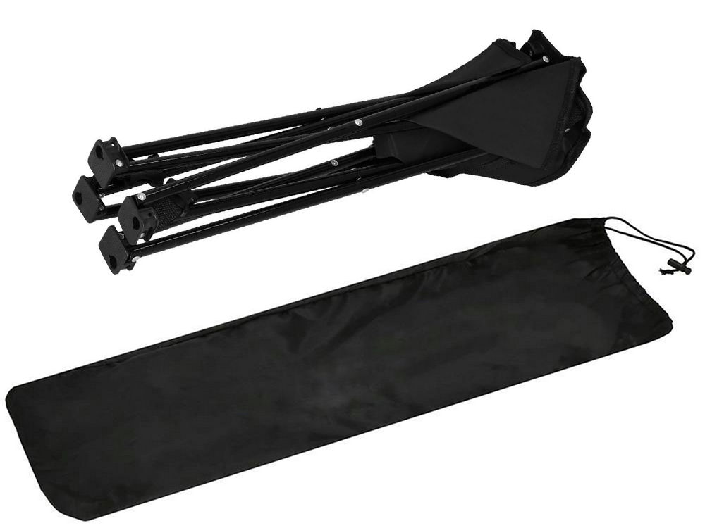 Nedidelis sulankstomas žvejybos stalas balkone, skirtas stovyklavimui po palapine