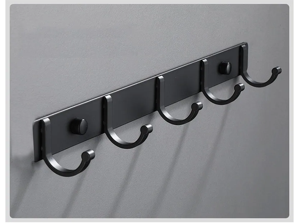 Sieninis drabužių stovas prieškambario vonios kambariui 5 kabliukai