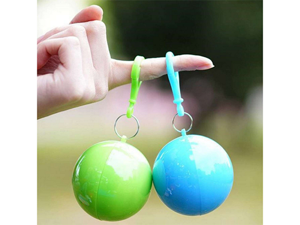 Mackintosh in a ball rain cape pončo raktų pakabukas