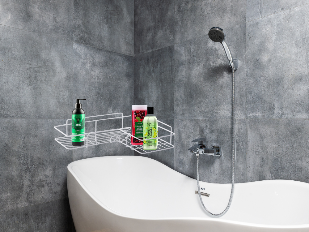 Palėpės kampinė vonios kambario dušo lentyna, kabanti ant kablio, balta, Baltas, Szín, Fehér