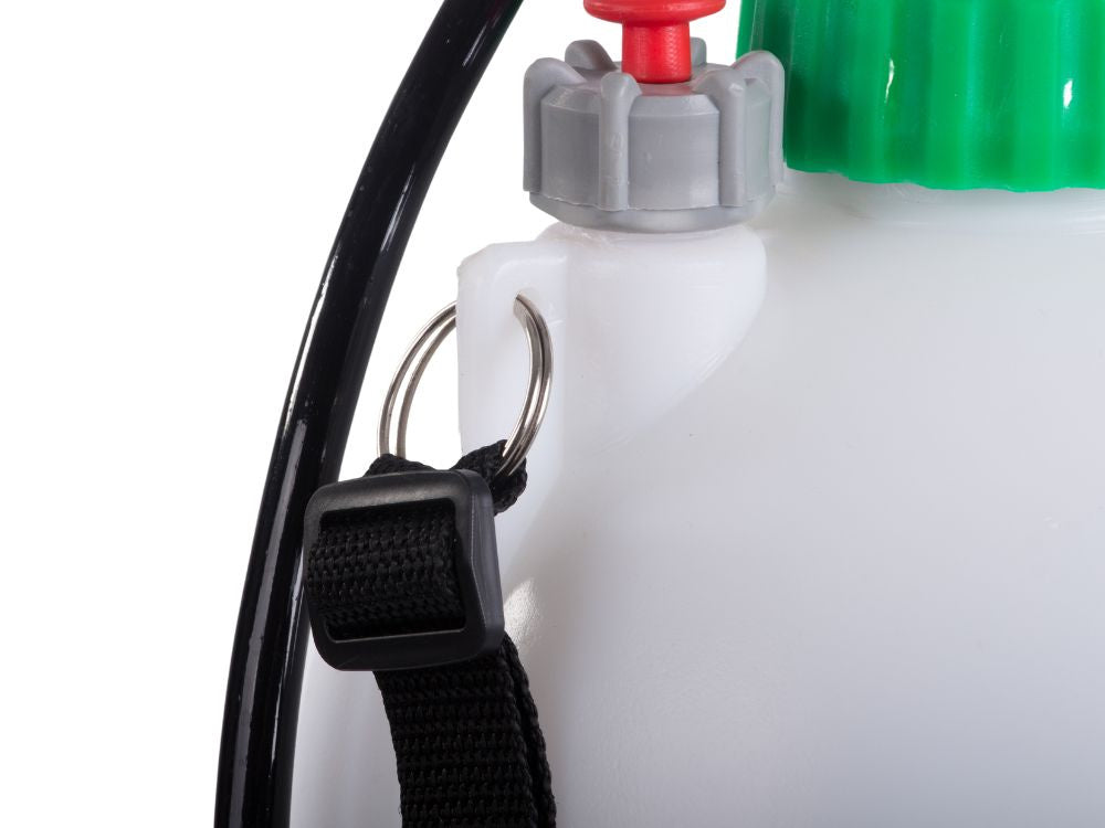 8 l sodo rankinis purkštuvas + diržas per petį