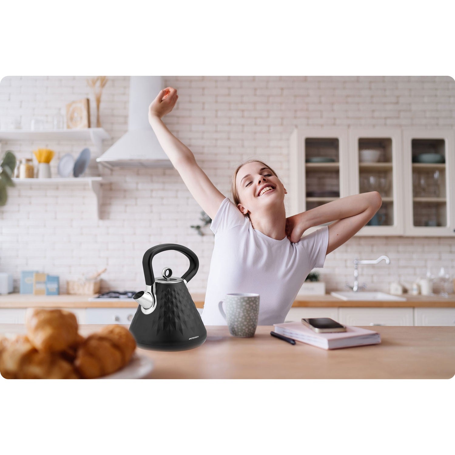 1,7 L elektrinis Berdsen BD-700 arbatinukas juodas