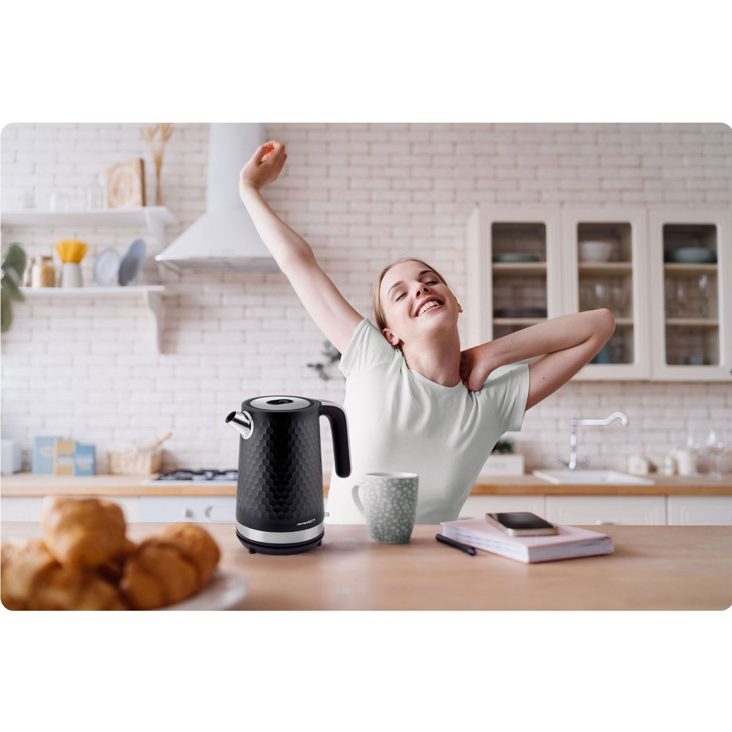 1,7 litro elektrinis Berdsen BD-705 arbatinukas juodas sidabras