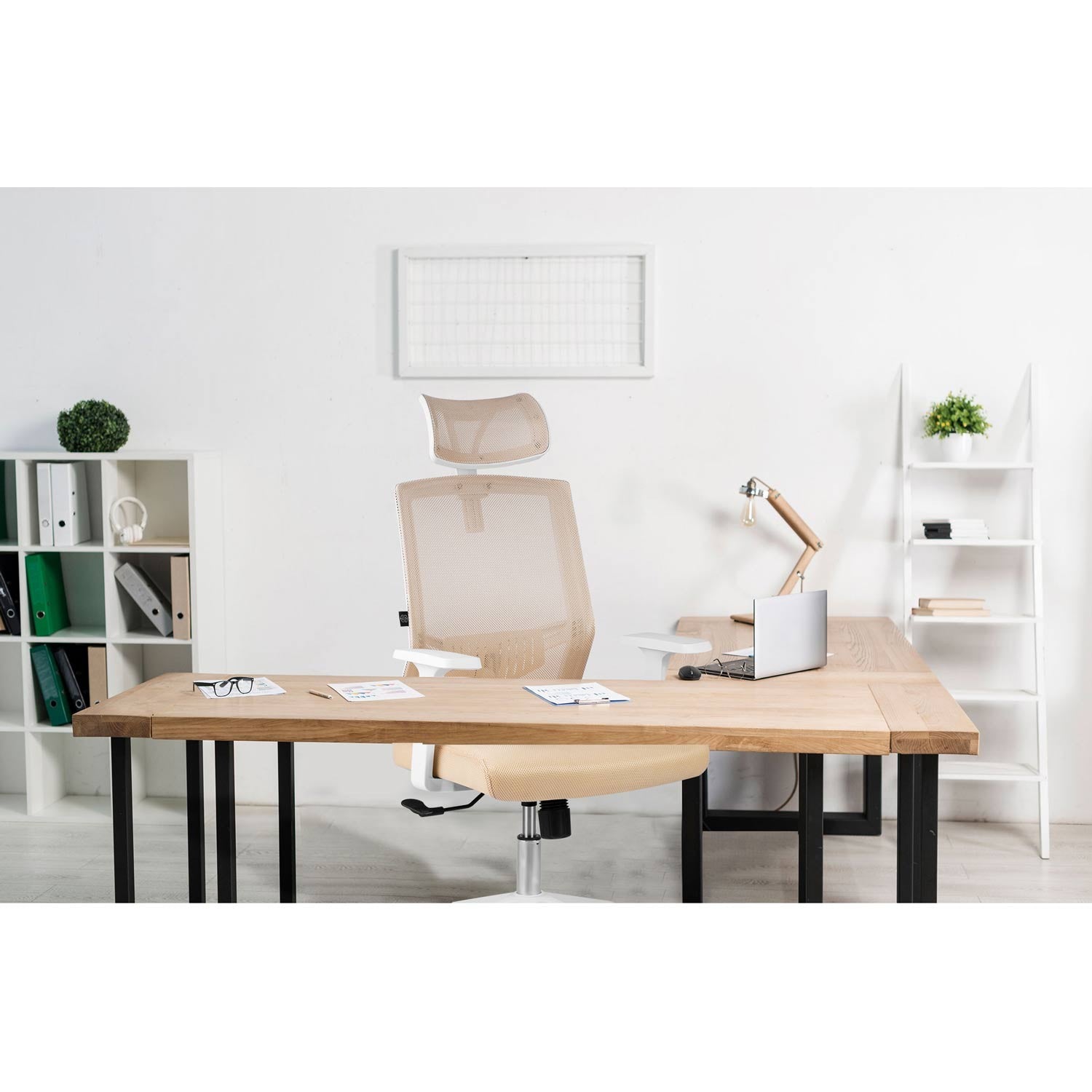 Biuro kėdė iš mikrovilkių Sofotel Rotary beige