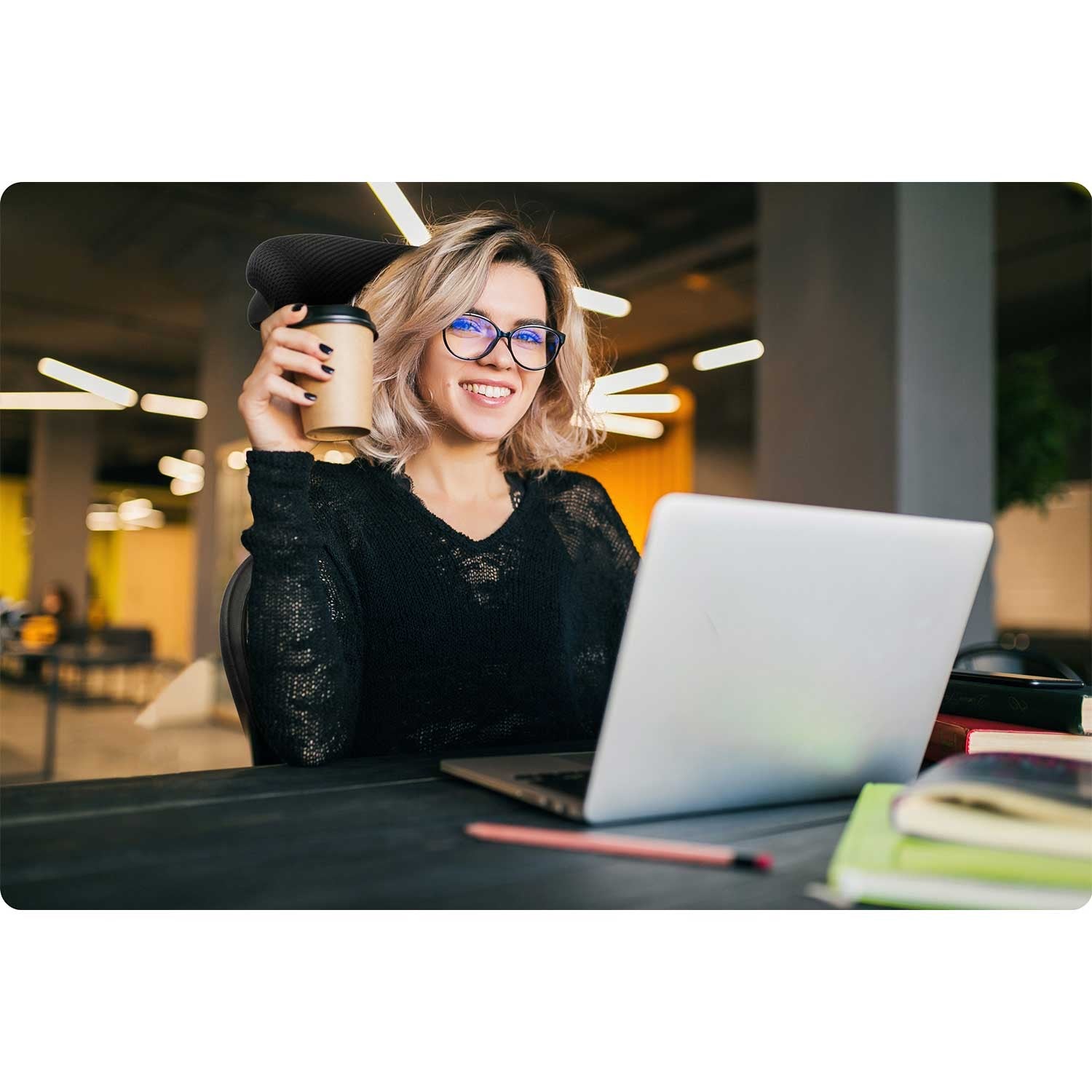 Sofotel Ryga, juodas, biuro kėdė iš mikrovilkių