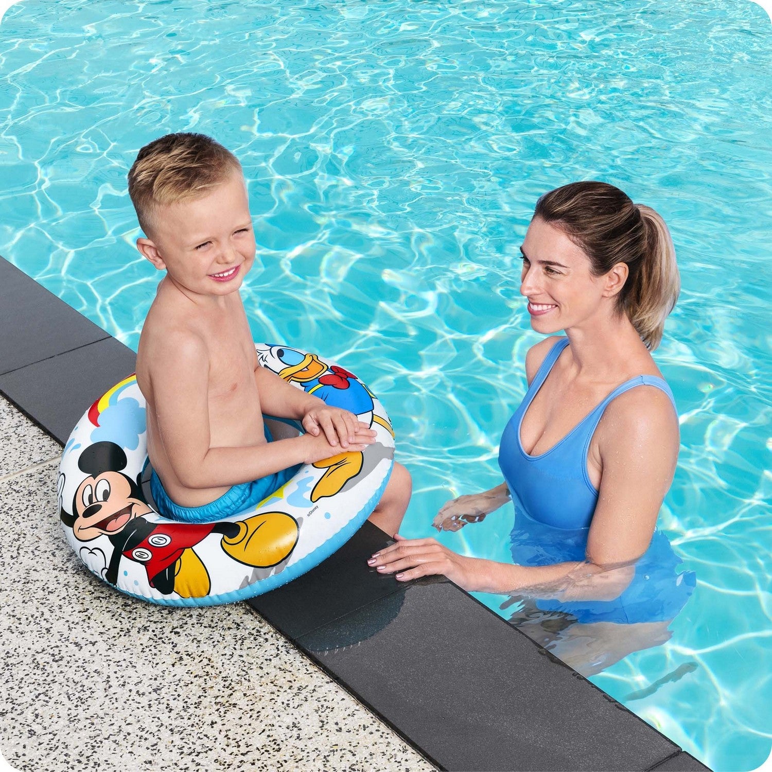 Miki ir Donaldo 56 cm dydžio plaukimo ratas