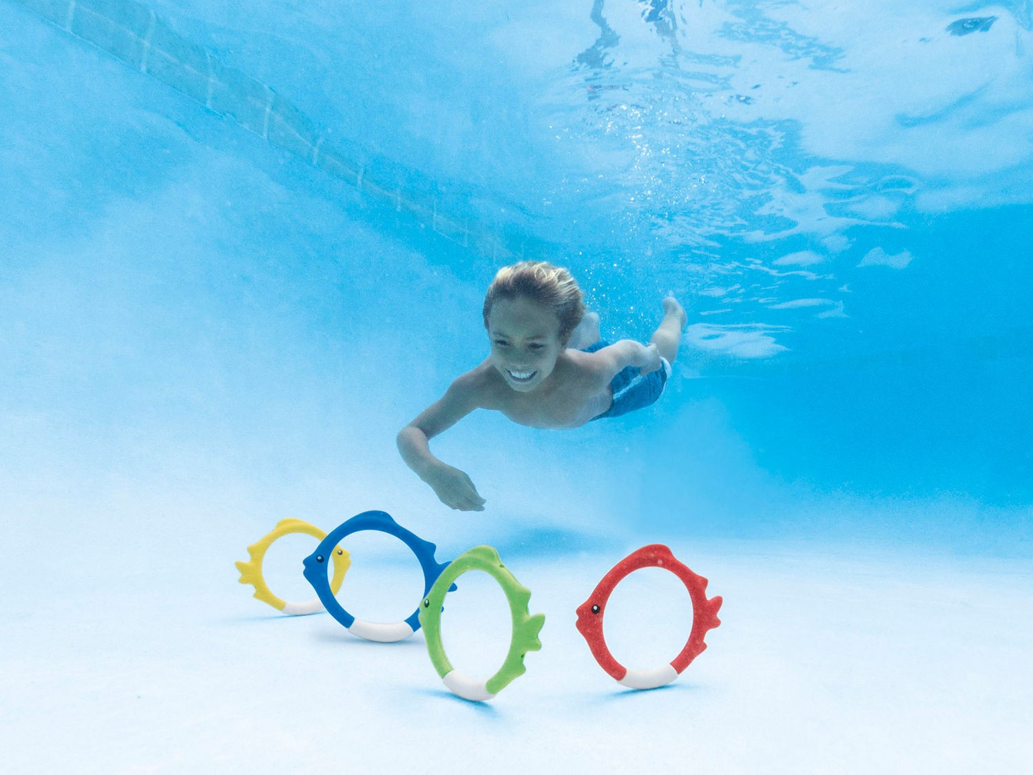 Spalvotos žuvys, nusileidžiančios į dugną Intex 55507