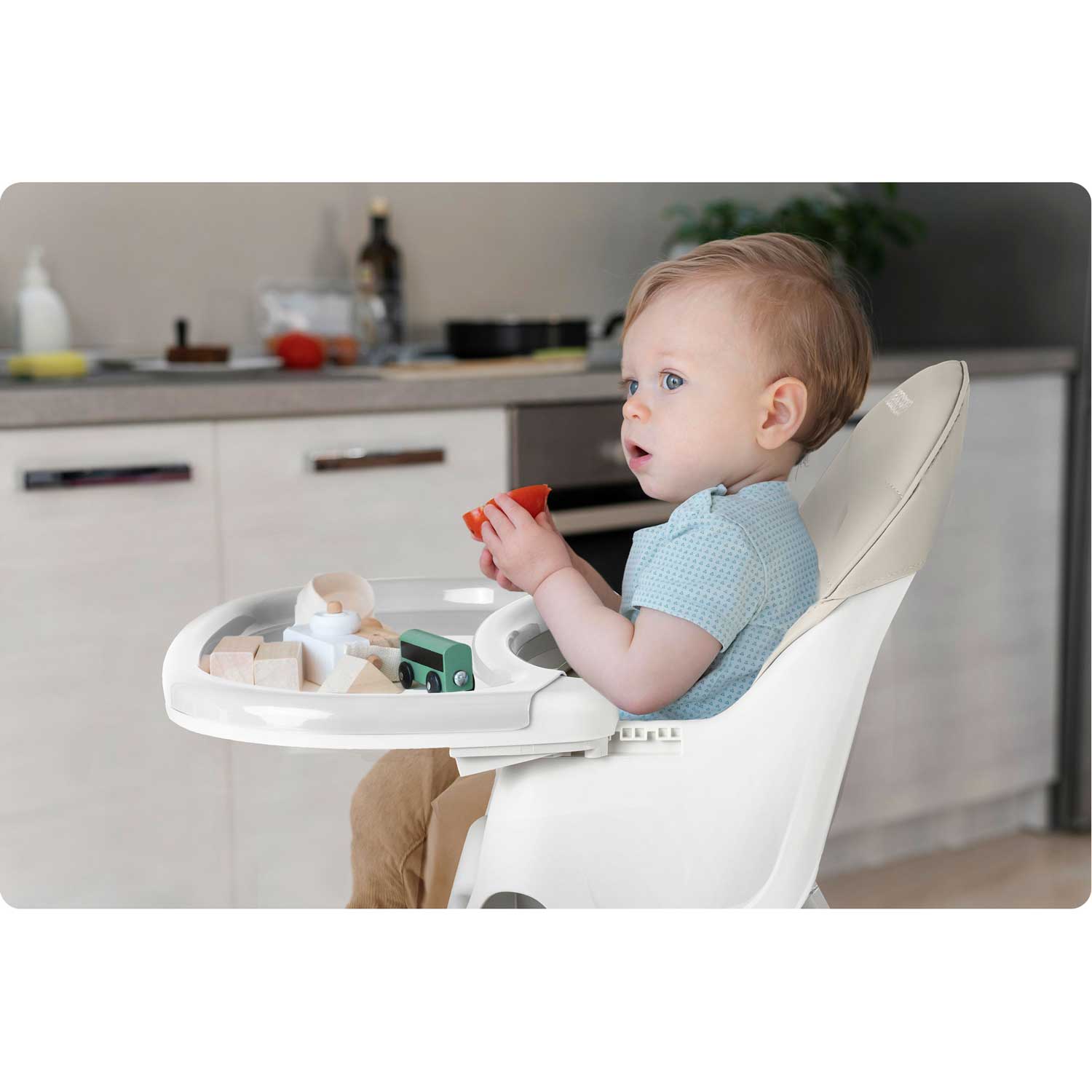 Maitinimo kėdė su stalu