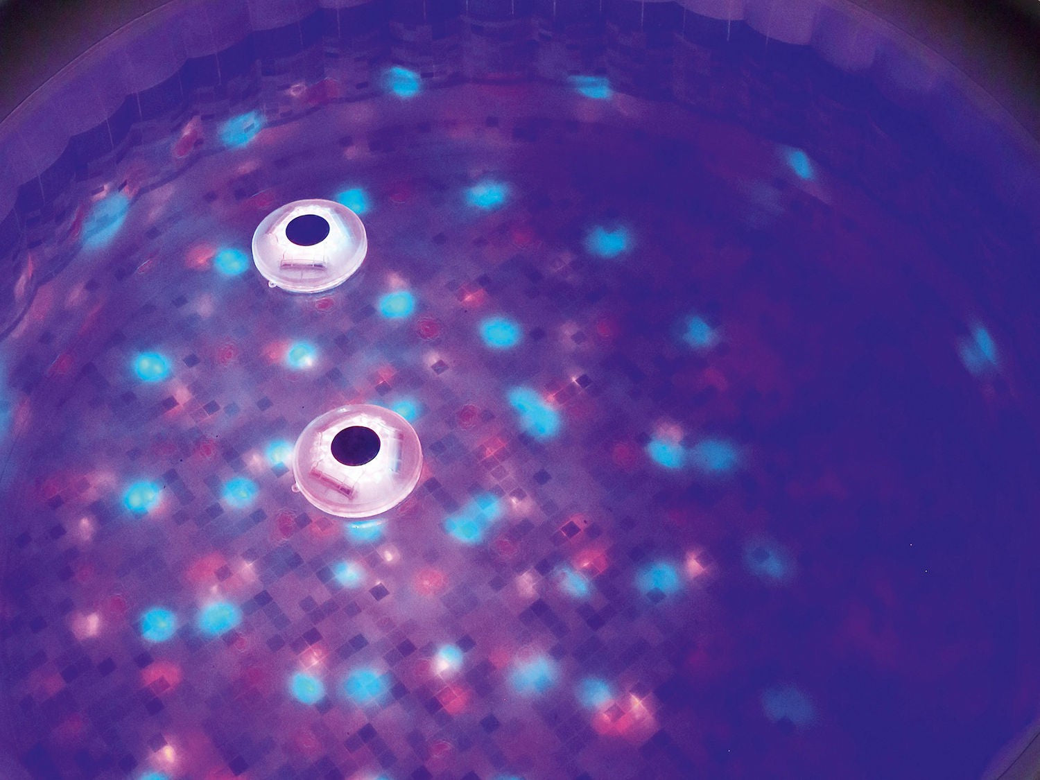 Bestway LED baseino žibintai 58419