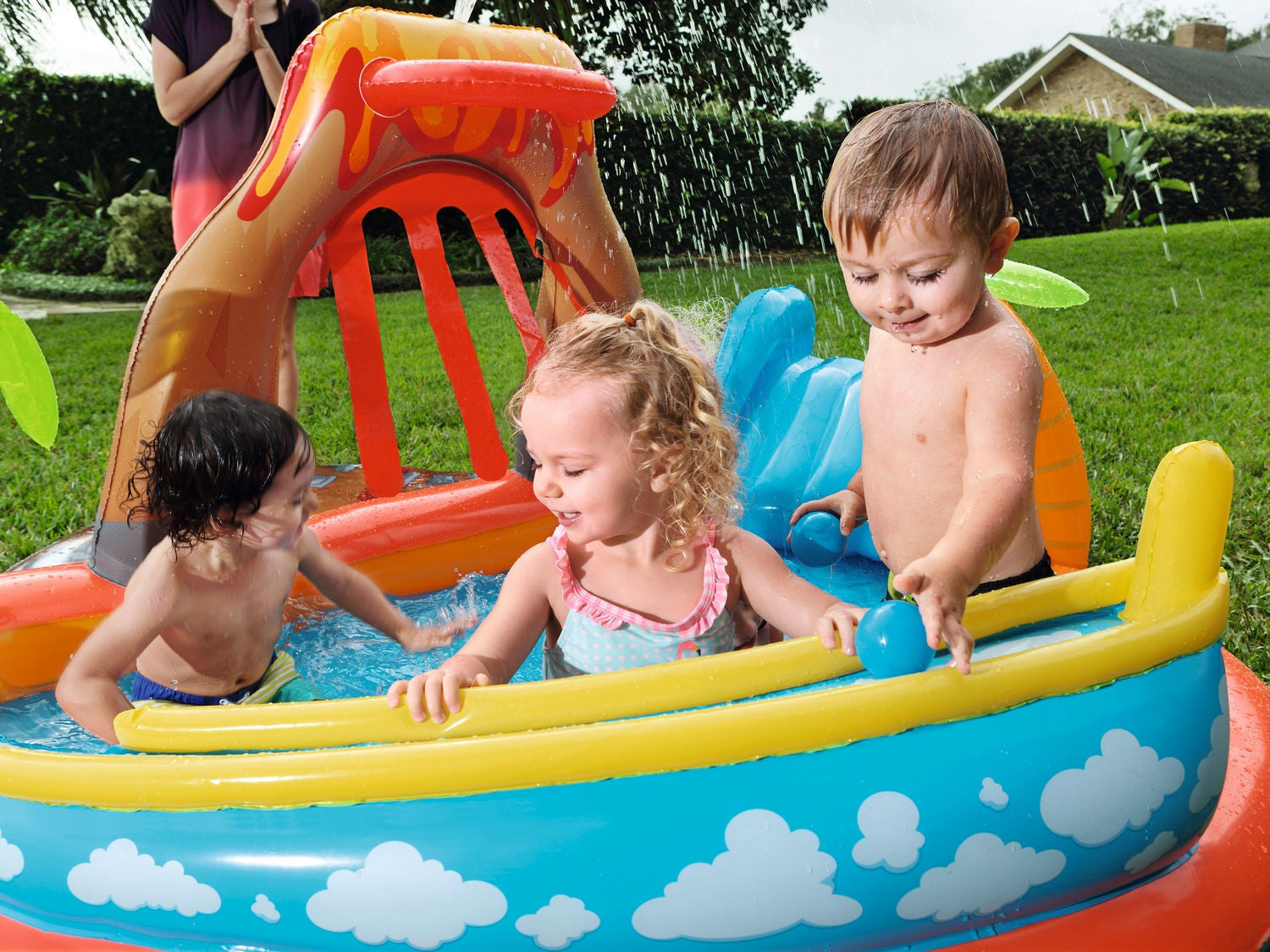 Lava Lagoon 265 x 265 x 104 cm pučiama žaidimų aikštelė