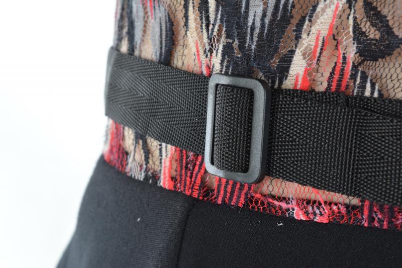 Vieno butelio aliejaus dėžutė + tuščias buteliukas (250 ml)