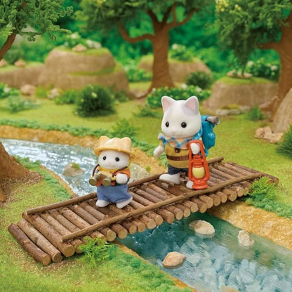 Playset Sylvanian Families Son and Baby Cat Latte - Secret Forest Adventure