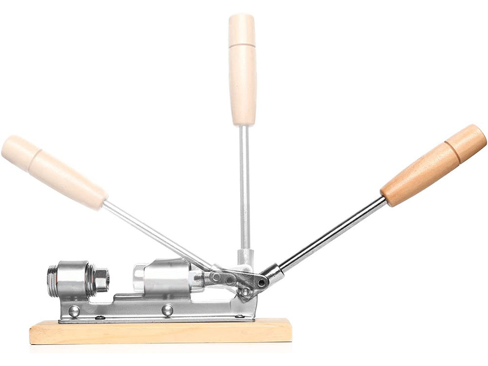 Riešutų krautuvėlė ant tvirto plieninio pagrindo