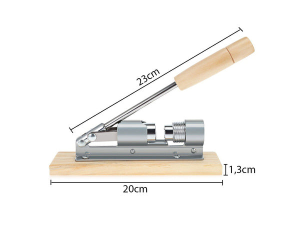 Riešutų krautuvėlė ant tvirto plieninio pagrindo