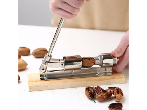 Riešutų krautuvėlė ant tvirto plieninio pagrindo