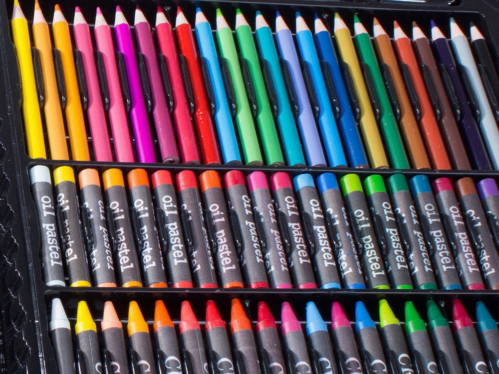 Menininkų rinkinys tapybai dėžutėje 150 vnt.