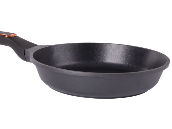 Keptuvė indukcinė dujinė neprideganti 24cm