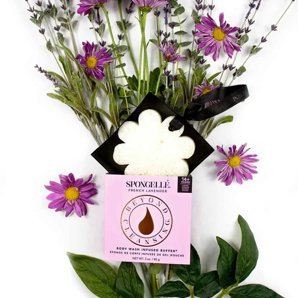 Spongelle Boxed White Flower French Lavender parfumuota kempinė, 1 vnt.