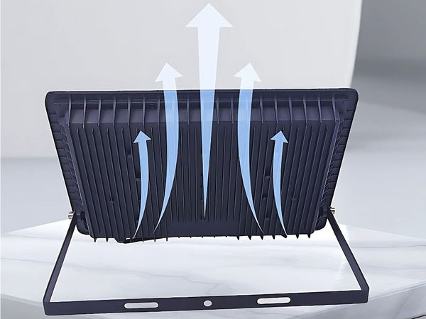 LED halogeninis prožektorius 100W su jutikliu (6000K, IP66)