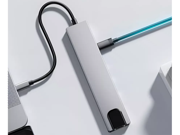8-in-1 HUB adapteris: 2x USB-C, 2x USB, HDMI, SD, RJ45