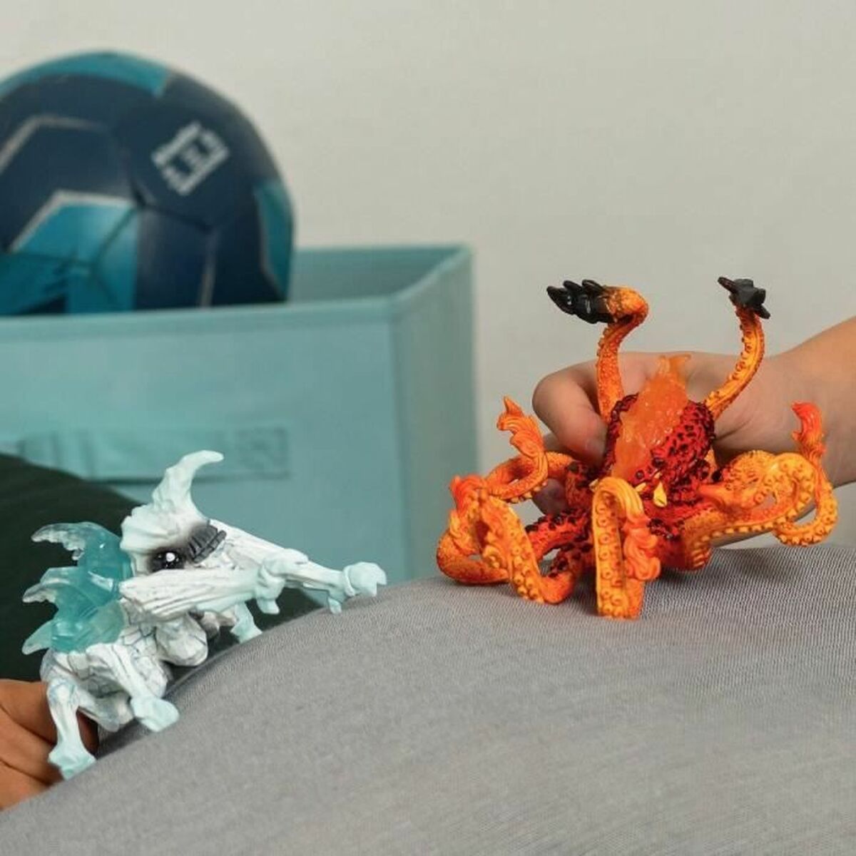 Lėlių namo priedai Schleich Lava Octopus vs Ice Bug Duo