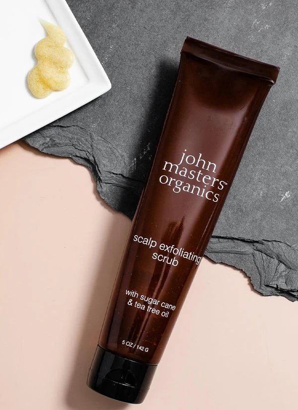 John Masters Organics cukranendrių ir arbatmedžių aliejaus galvos odos šveitiklis 142g