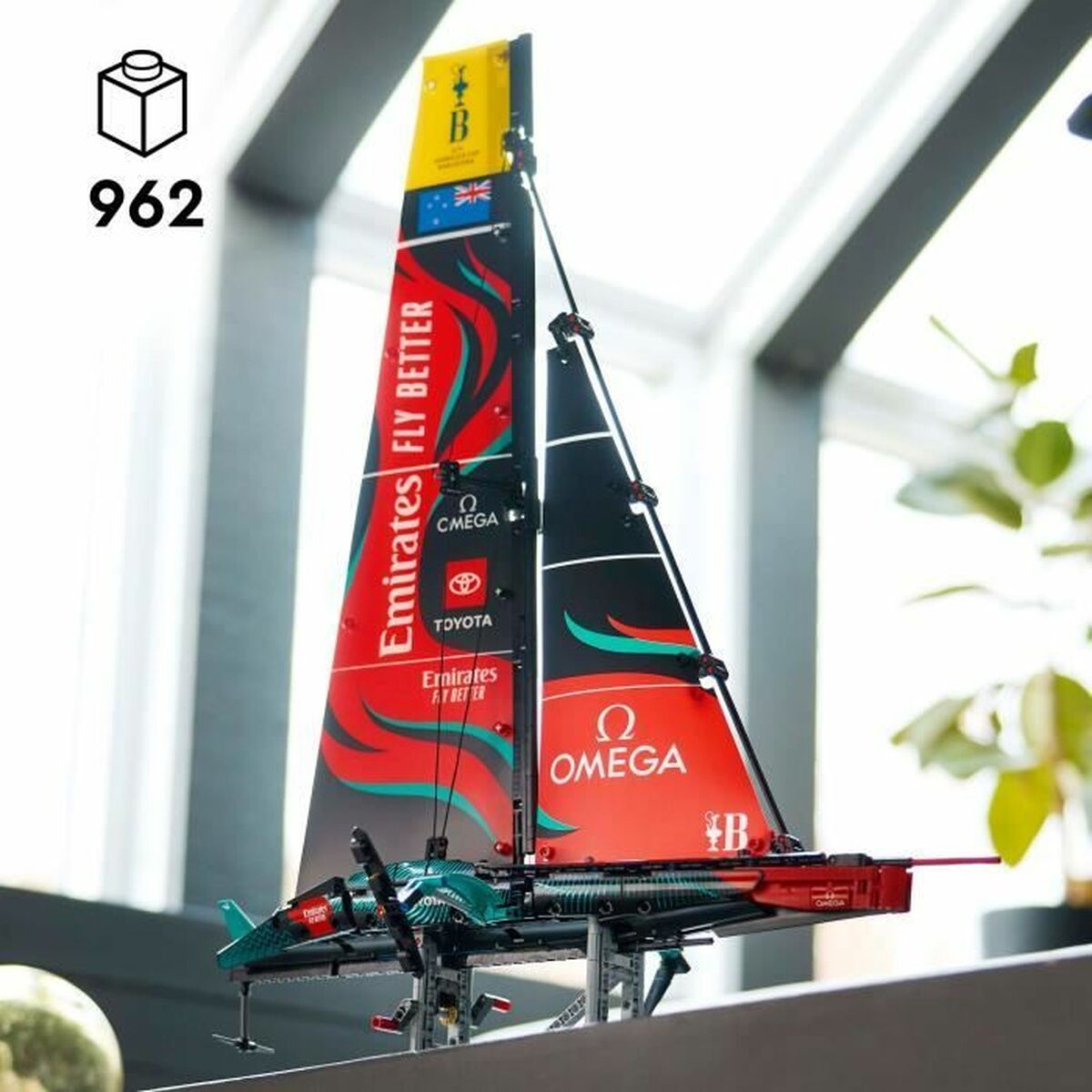 Statybos rinkinys Lego 42174 Yacht Emirates Team New Zealand AC75 Spalvotas