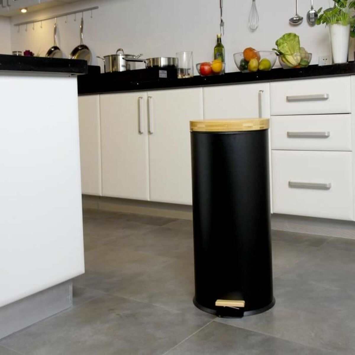 Šiukšlių dėžė Kitchen Move   Juoda Matinė galinė dalis 30 L