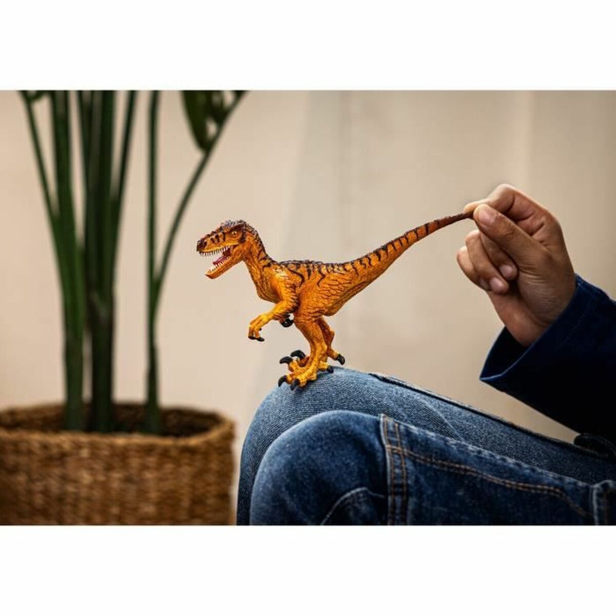 Veiklos rodikliai Schleich Velociraptor figurine