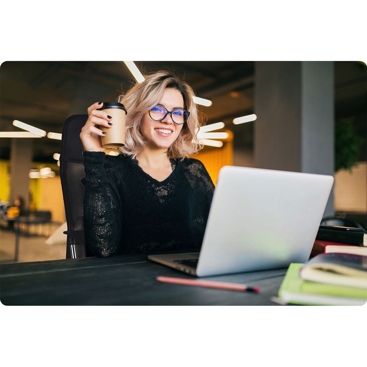 Sofotel Tamar biuro kėdė iš mikrovilkių, juoda